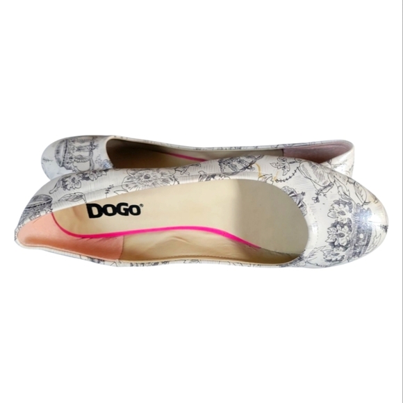 DoGo Women's White and Black Vegan Leather Made In Turkey Printed Flats Sz 39 - Picture 6 of 7